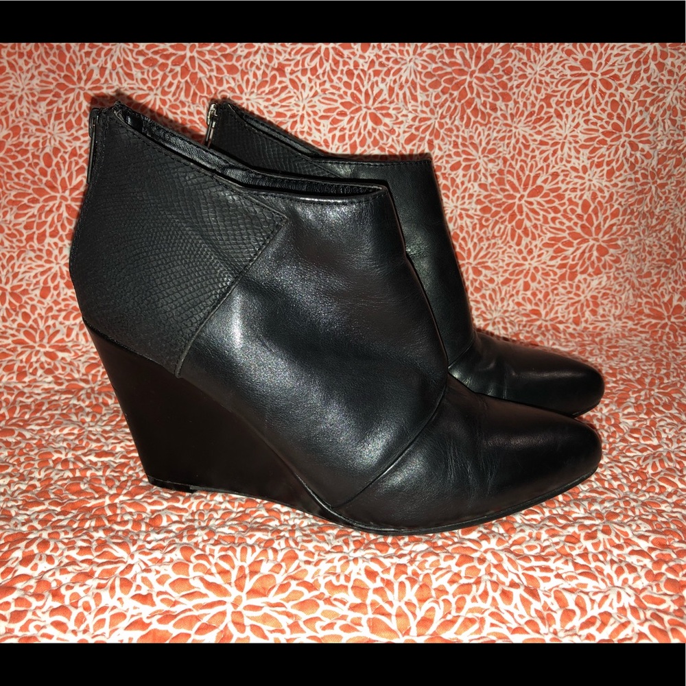 Aldo wedge booties